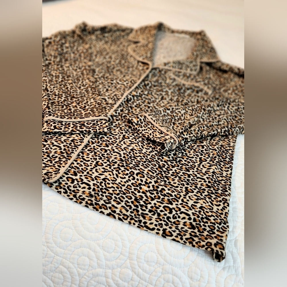 Jodifl Animal Print Pajamas - Picture 2 of 8